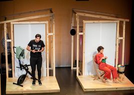 UN ESPECTADOR ACCIDENTAL O LAS OCHO DE LA TARDE