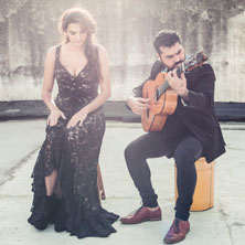 Alba canta a Lole y Manuel