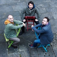 Ave R&aacute;bade BCN Tr&iacute;o