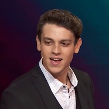 Adri&aacute;n Vargas