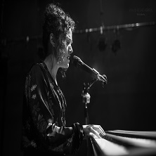 Cantando a las poetas del 27