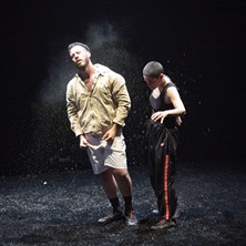 He aqu&iacute; un acto rom&aacute;ntico