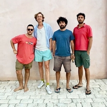 Erlend Oye & La Comitiva