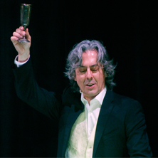 Esta Divina Prisi&oacute;n