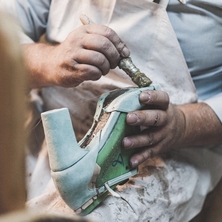 Taller de Calzado para realizar la Bota de la Mujer Walker