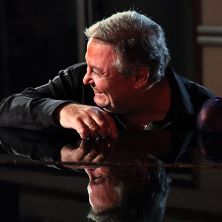 Jos&eacute; Mar&iacute;a Vitier