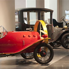 Museo Automovil&iacute;stico y de La Moda