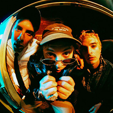 Usted Se&ntilde;alemelo