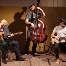 Yorkston con Thorne y Khan