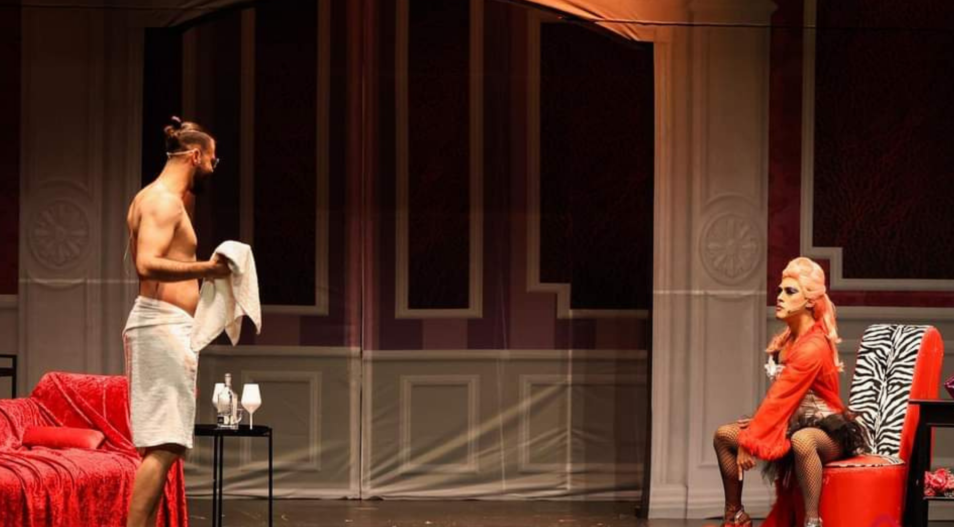 Con la Poli en los tacones