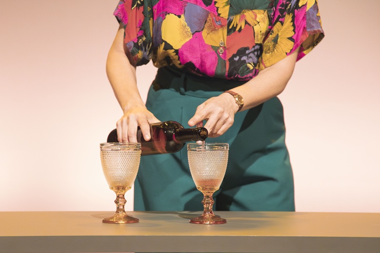 Victoria viene a cenar