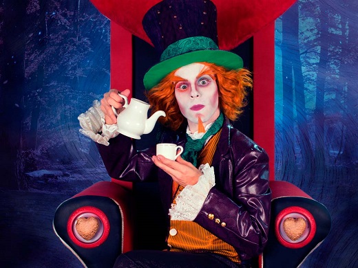 Alicia y el Pa&iacute;s de las Maravillas