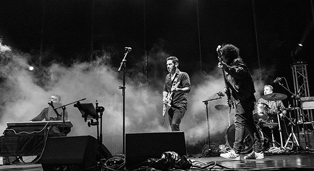 Dos Imanes: Un homenaje a Hombres G