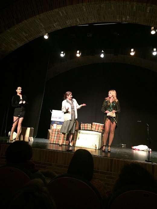 Dos tontas en apuros