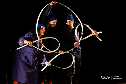 El gato con botas de lluvia