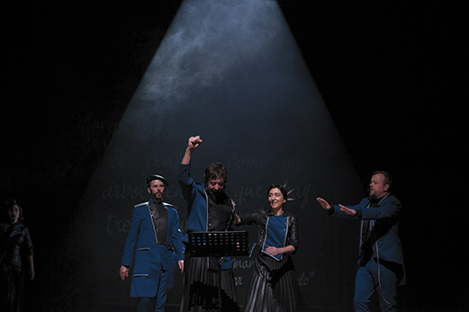 El que tropieza y no cae