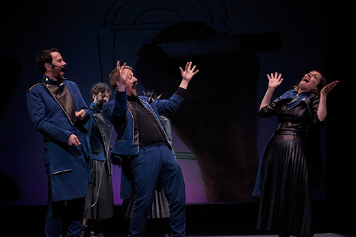 El que tropieza y no cae