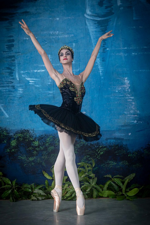 El lago de los Cisnes - Ballet cl&aacute;sico de Cuba Lau