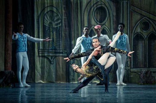 El lago de los Cisnes - Ballet cl&aacute;sico de Cuba Lau