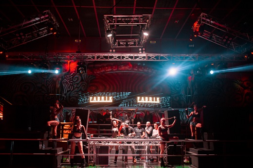 Fabrik: Universiparty