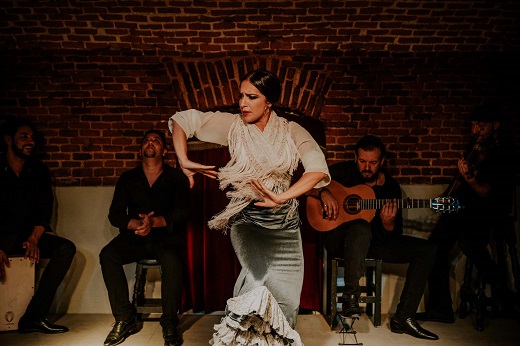 Essential Flamenco