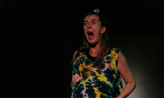 Gente encerrada en sitios