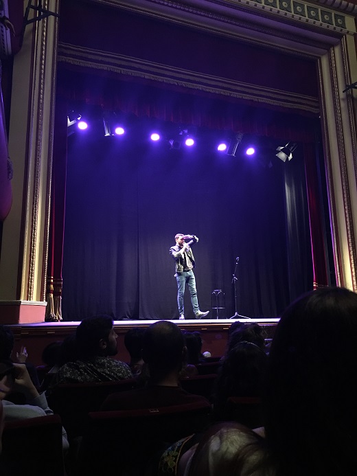 Mon&oacute;logos in love