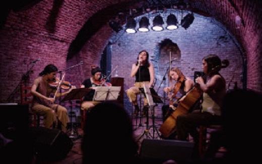 Mar&iacute;a de la Flor