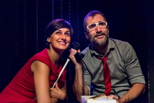 Mant&eacute;ngase a la espera