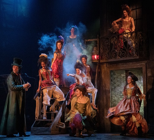 Los Miserables Ensemble. Chicas guapas. Foto Danny