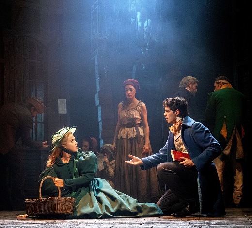 &Agrave;lexia Pascual como 'Cosette', Quique Niza como 'M