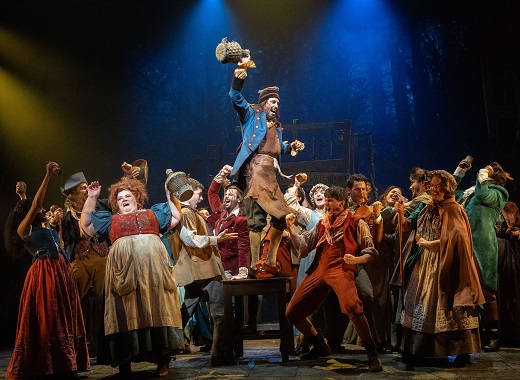 Xavi Melero como 'Th&eacute;nardier', Malia Conde como 'M