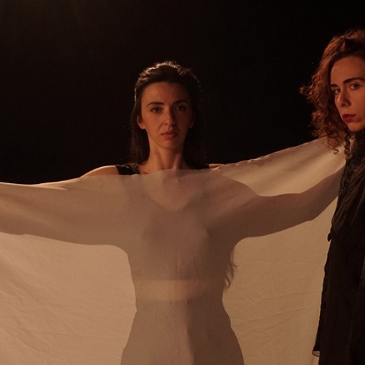 Perm&iacute;teme que te toque