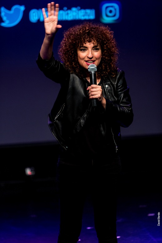 Para ser mujer eres bastante graciosa