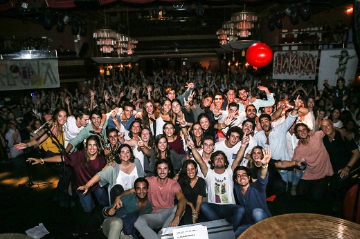 Pasi&oacute;n. Hakuna Group Music