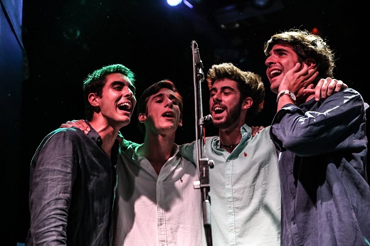 Pasi&oacute;n. Hakuna Group Music