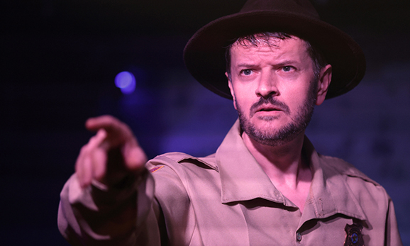 Stranger Sings! Una Parodia Musical