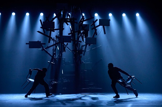 Un Monstruo viene a verme