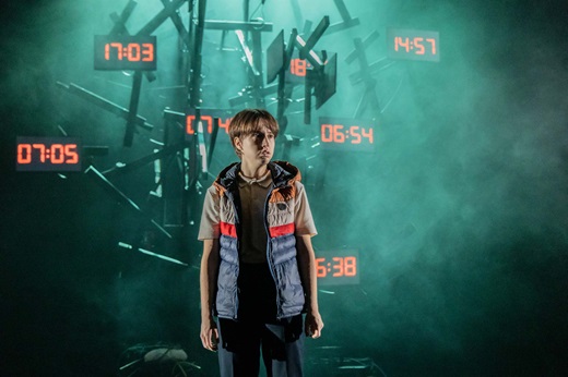 Un Monstruo viene a verme