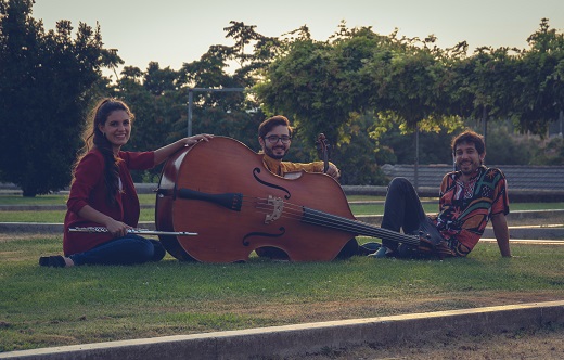 Vandalia Tr&iacute;o