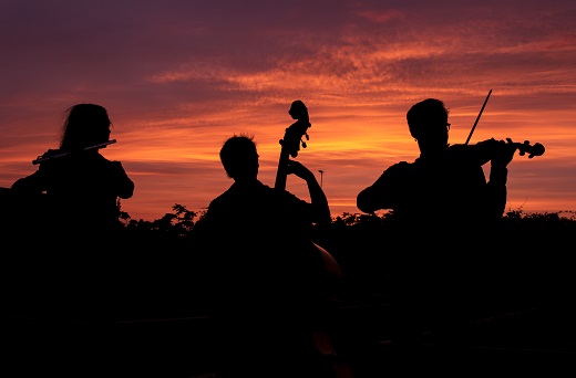 Vandalia Tr&iacute;o