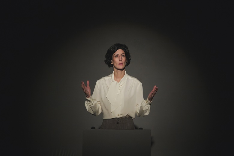 Victoria viene a cenar