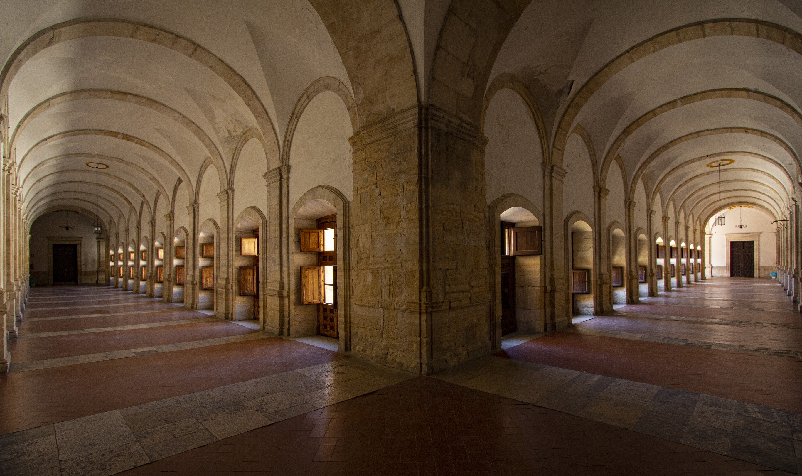 Monasterio de Ucl&eacute;s