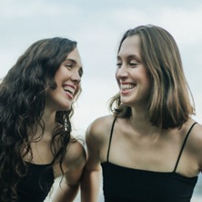 Carolina Alabau & &Egrave;lia Bastida feat. Marc L&oacute;pez