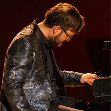 Manuel L&oacute;pez