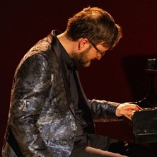 Manuel L&oacute;pez