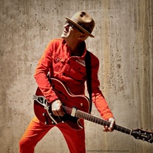 V&iacute;ctor Coyote